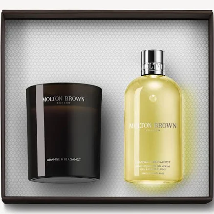 Molton Brown Orange & Bergamot Signature Candle & Bathing Gift Set