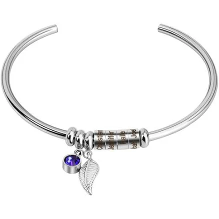 oNecklace Charm Bracelet with Engraved Names